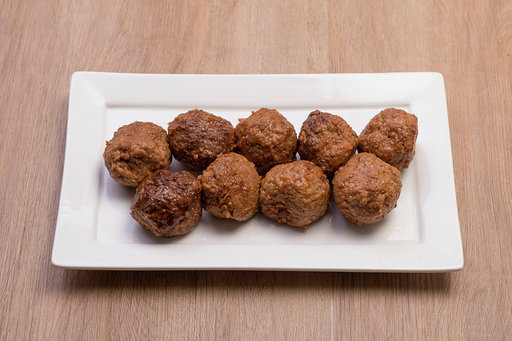 Snackballetjes in saté